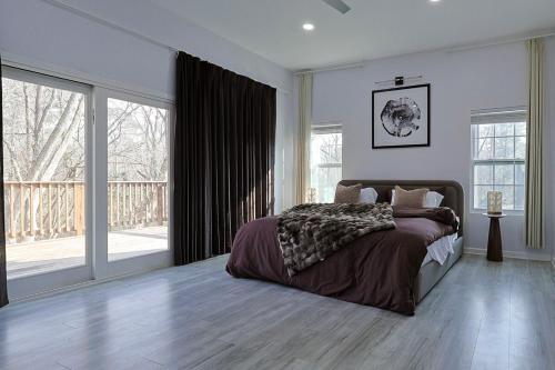 Atlanta 6 Bed 4 Bath 3800sqft in Browns Mill Park