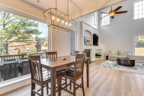 Outdoor Kitchen! Spacious Stone Mountain Retreat in Stone Mountain (GA)