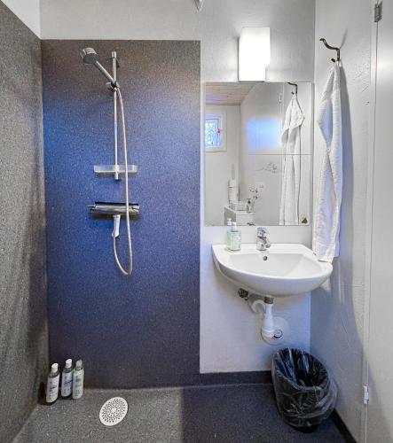 Kylpyhuone, The Finch - guesthouse - city life in Tórshavn