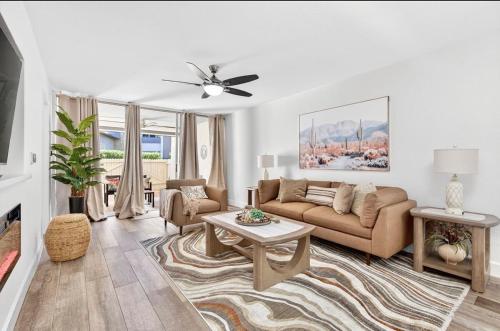 2 bedroom 1st floor condo near Scottsdale Old Town – khách sạn tại Phố cổ Scottsdale
