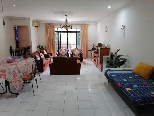 Facilities, PINTARMAN LUTONG VILLA APARTMENT in Lutong