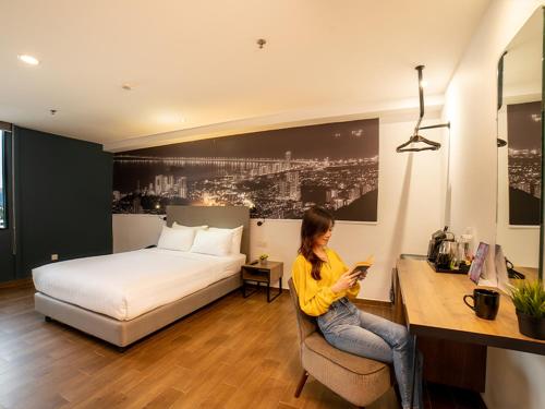 room detail thumbnail 1
