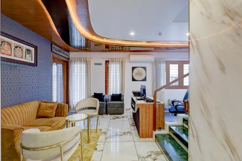 Lobby, Townhouse Passport Office Saligramam Formerly K.K Nagar Residency in Vadapalani