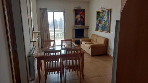 Panoramic 3-Bedroom Chalet with Terrace-Garden in Kfardebian