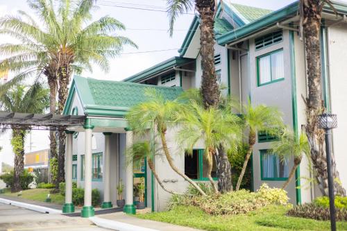 Exterior view, Microtel by Wyndham Cabanatuan in Cabanatuan