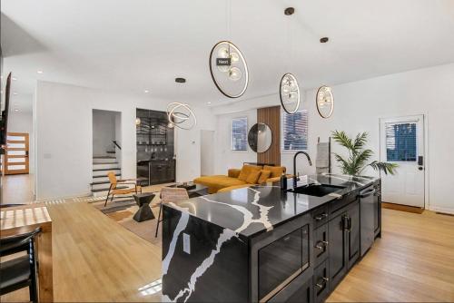 Kitchen, Stylish Spacious Home near Downtown ATL with Hidden Room in Knight Park-Howell Station