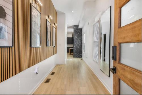 Stylish Spacious Home near Downtown ATL with Hidden Room in Knight Park-Howell Station