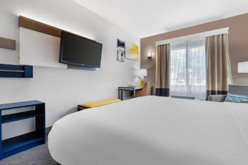 Comfort Inn & Suites Sacramento – University Area - image 42