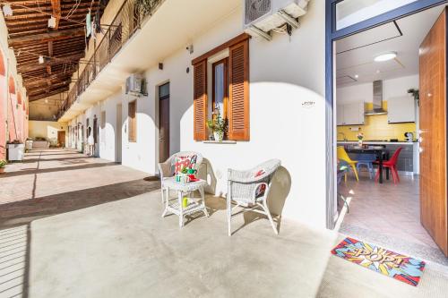 外部景觀, Black & White or Pop Art - Design Apartments with Parking & WiFi in 薩龍諾