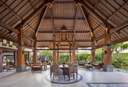 Empfangshalle, Adi Dharma Hotel Kuta in Bali