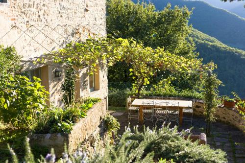 Зовнішній вигляд готелю, Romantic Apartment With Tuscan Valley Views in Лонда