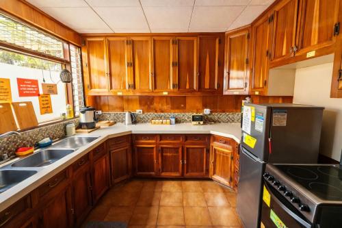 Kitchen, Chill Out Escalante Hostel in San Pedro