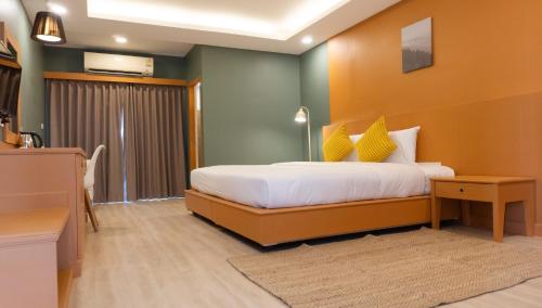 room detail thumbnail 1