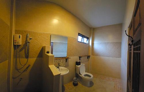 room detail thumbnail 2