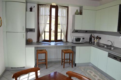 virtuve, Villa Jilla in Calosso