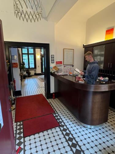 Előcsarnok, ZM 22, King Room doubleBed in Leverkusen