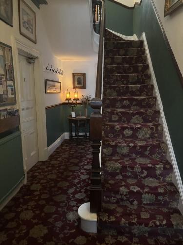 Лоби, Esklet Guest House in Уитби