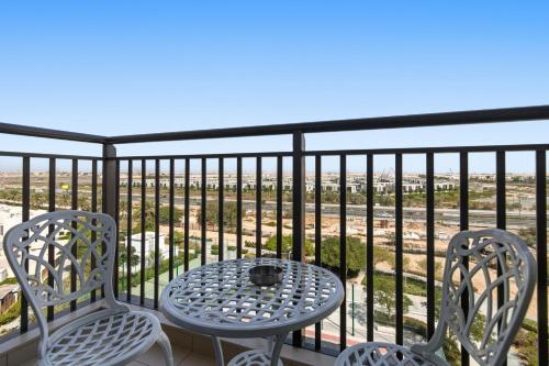 Allsopp & Allsopp - 2-Bedroom Apartment in Safi Apartments 2A Town Square - main image