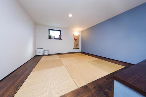 Sangenjaya Apartment in Meguro