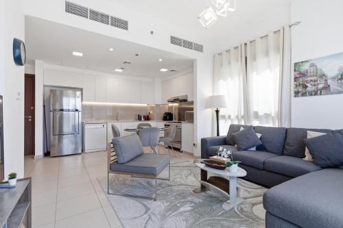 Town Square Zahra 2B - 2 Bedroom Apartment - Allsopp & Allsopp - image 6