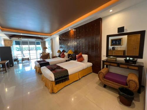 Wellness Holistic Longevity Center Riverfront Room in Bang Khla