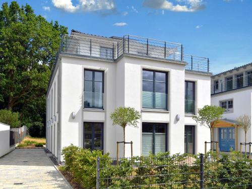 Villa LEVANTE in Binz - Gartenwohnung mit Kamin, Sauna, Terrasse
