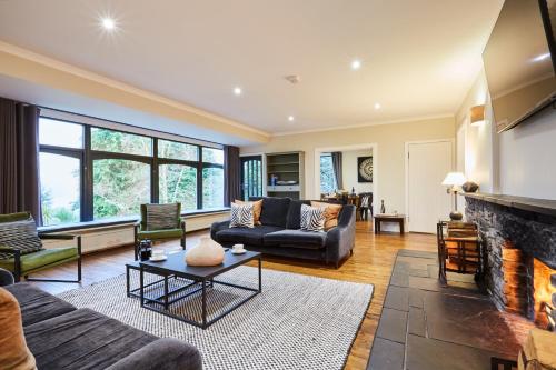 LOCH TAY HIGHLAND LODGES and GLAMPING PARK in Killin