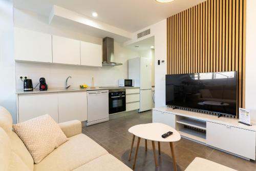 rentafive - Chalet - Piscina - Nuevo - image 3