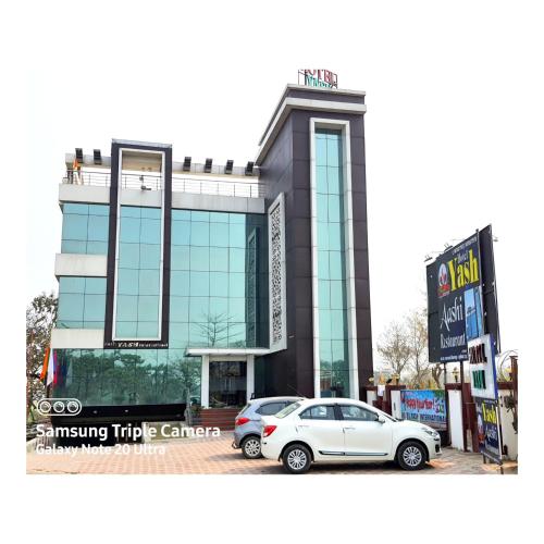 外部景觀, Hotel Yash International in 拘尸那揭羅