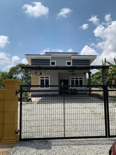 Homestay D'Kutan Bandar Baharu Kedah - Parit Buntar