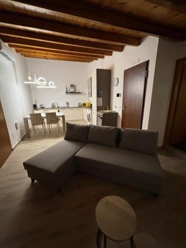Modern 2-Bedroom flat with Balcony & Scicli View