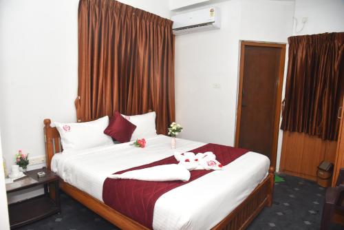 RD Hotel-Near Anna Statue in Perundurai