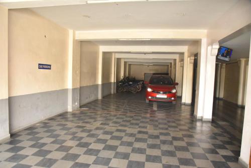 RD Hotel-Near Anna Statue in Perundurai