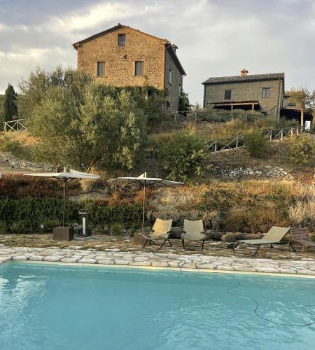 Viesnīcas āriene, Historic Farmhouse With Pool In Umbria in Monte Santa Maria Tiberina