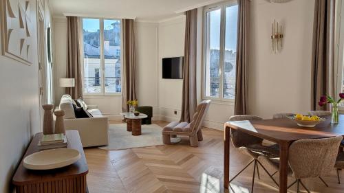 Pick A Flat's Apartment in Grands-Boulevards - Boulevard Saint-Denis, Paris