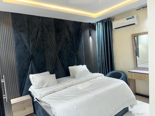 Moor Times Hotel in Benin City