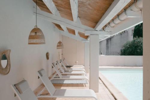 Maison de Maitre Pool Garden coeur Cristal in Magalas