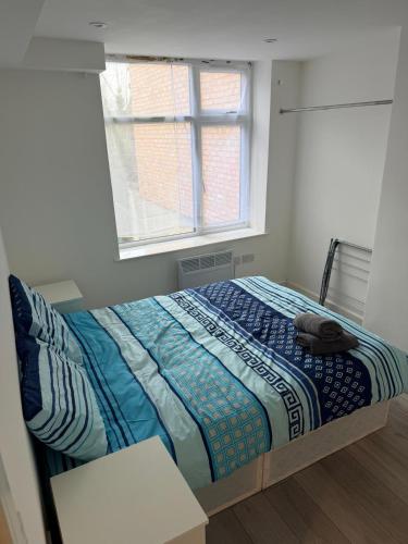 Epsom High Street Apartment 6