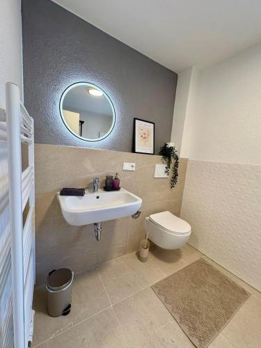Μπάνιο, modernes Apartment 1 für Monteure mit Parkplatz in Lampertheim (modernes Apartment 1 fur Monteure mit Parkplatz in Lampertheim) in Λάμπερτχαϊμ