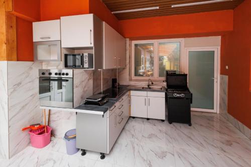 Kitchen, Bekesi Apartmanok in Békés
