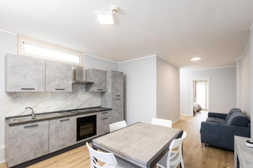 virtuvė, Lbr SUITE Apartment in Margerita di Savoja