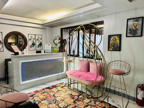 Overlook Inn in Tagaytay
