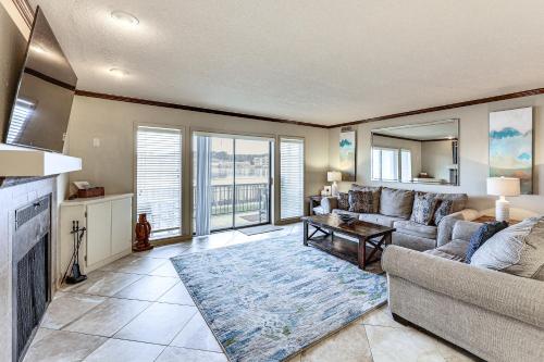 Hot Springs Condo on Lake Hamilton with Boat Slip! - image 11