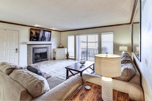 Hot Springs Condo on Lake Hamilton with Boat Slip! - image 14