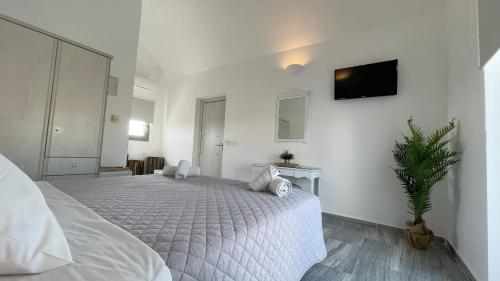 DL Santorini – Monolithos-Beach, UT