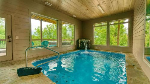 Wanderer by AvantStay Sleeps 26 A Custom Smokies Cabin in Pigeon Forge, USA