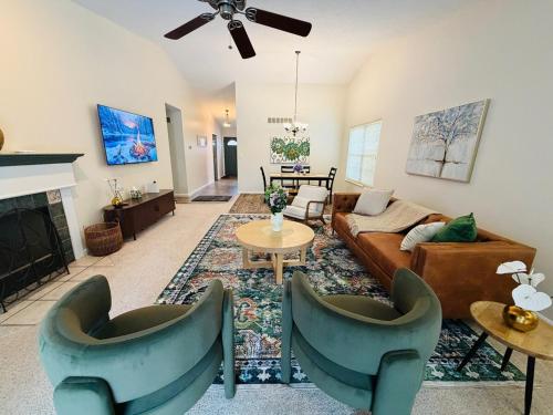 Premier 3BR Retreat - CVNP, Blossom & Boston Hills in كيوياهوجا فالز