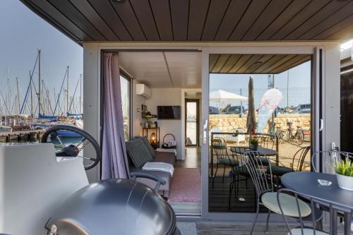Facilities, The Homeboat Company Sant'Elmo-Cagliari in Elia