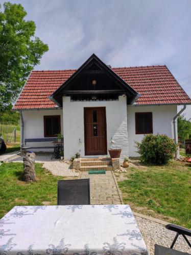 Nozsi-hegyi vendeghaz in Szenna
