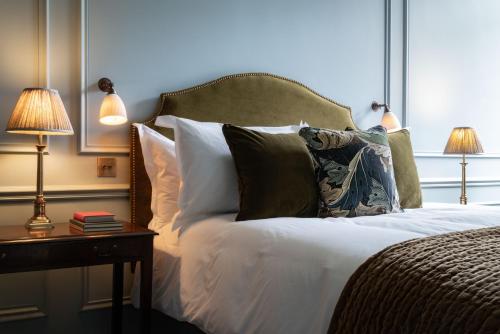 Dumbleton Hall Hotel - image 29